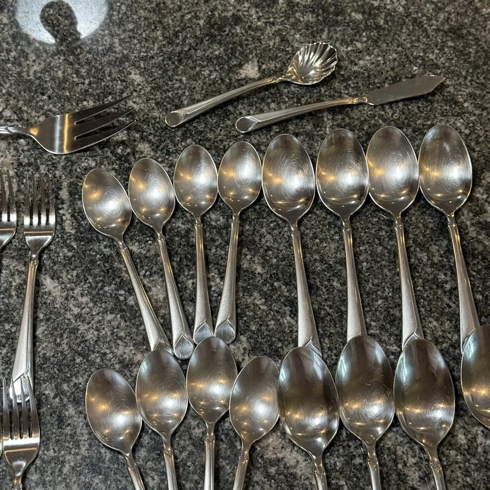 Zwilling JA Henckels 18/10 Stainless PROVENCE FLATWARE Set Lot 43 Pieces